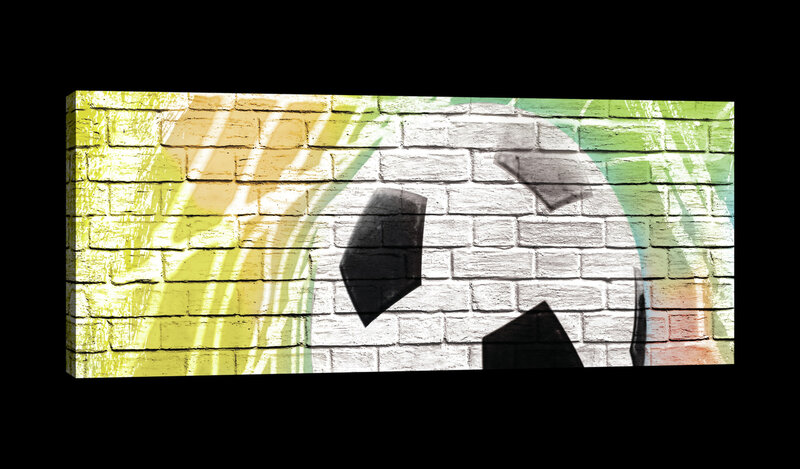 Graffiti - Football on Brickwall Canvas Schilderij PP20115O3