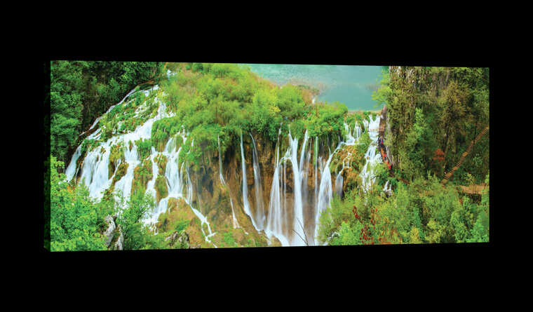 Waterfall Surrounded by Green Canvas Schilderij PP20000O3